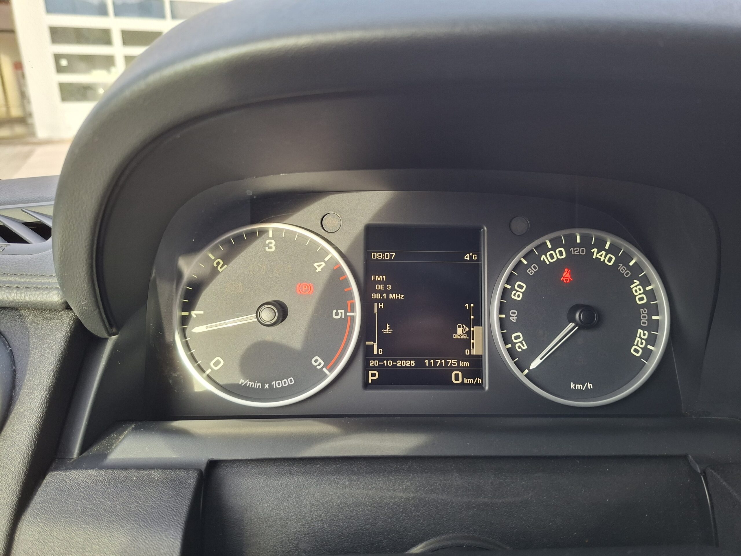 Land Rover Discovery 3,0 SDV6 HSE