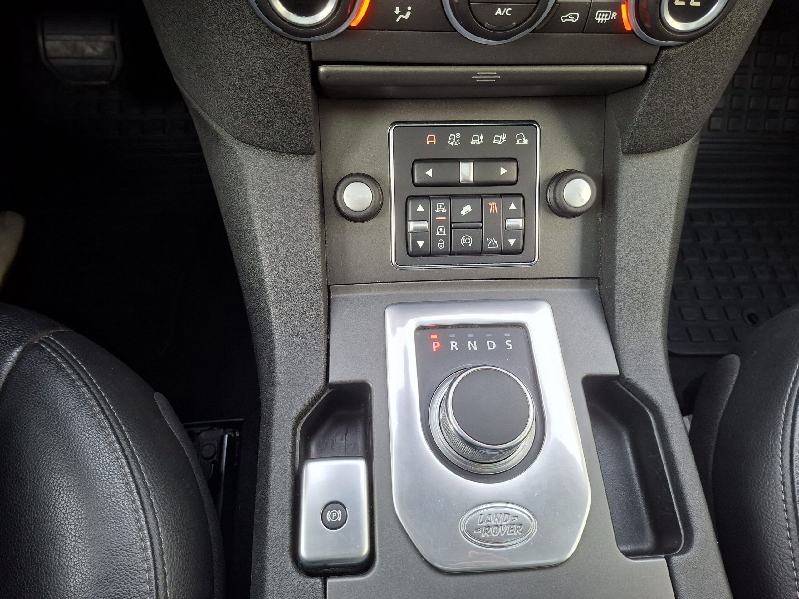 Land Rover Discovery 3,0 SDV6 HSE
